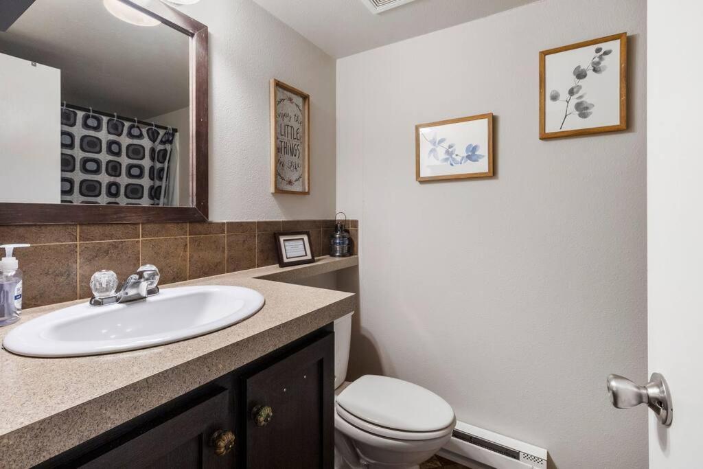 Cozy Tiny Home Steps Away From Mt. Rainier أشفورد المظهر الخارجي الصورة